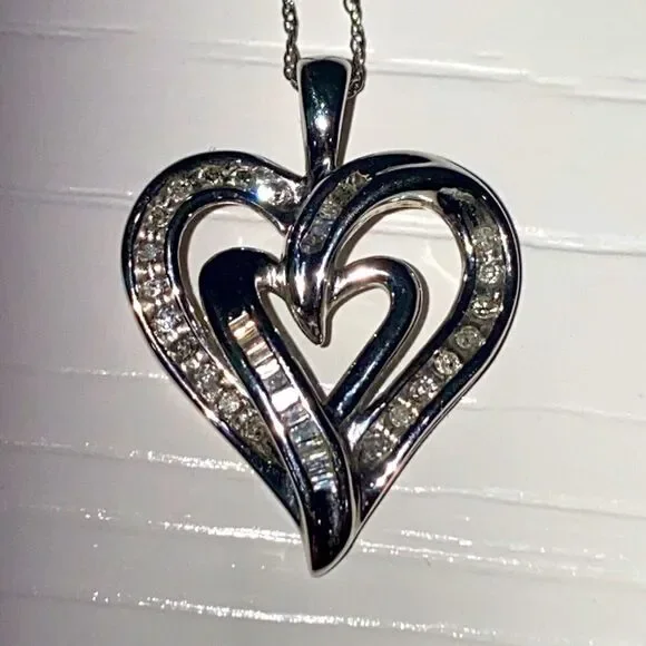 10K White Gold SUN Diamond Double Heart Necklace 18" Chain - Picture 8 of 16